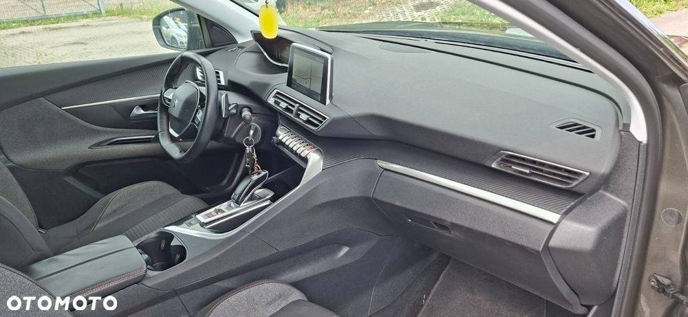 Peugeot 3008 1.2 PureTech Allure S&S EAT6 - 12