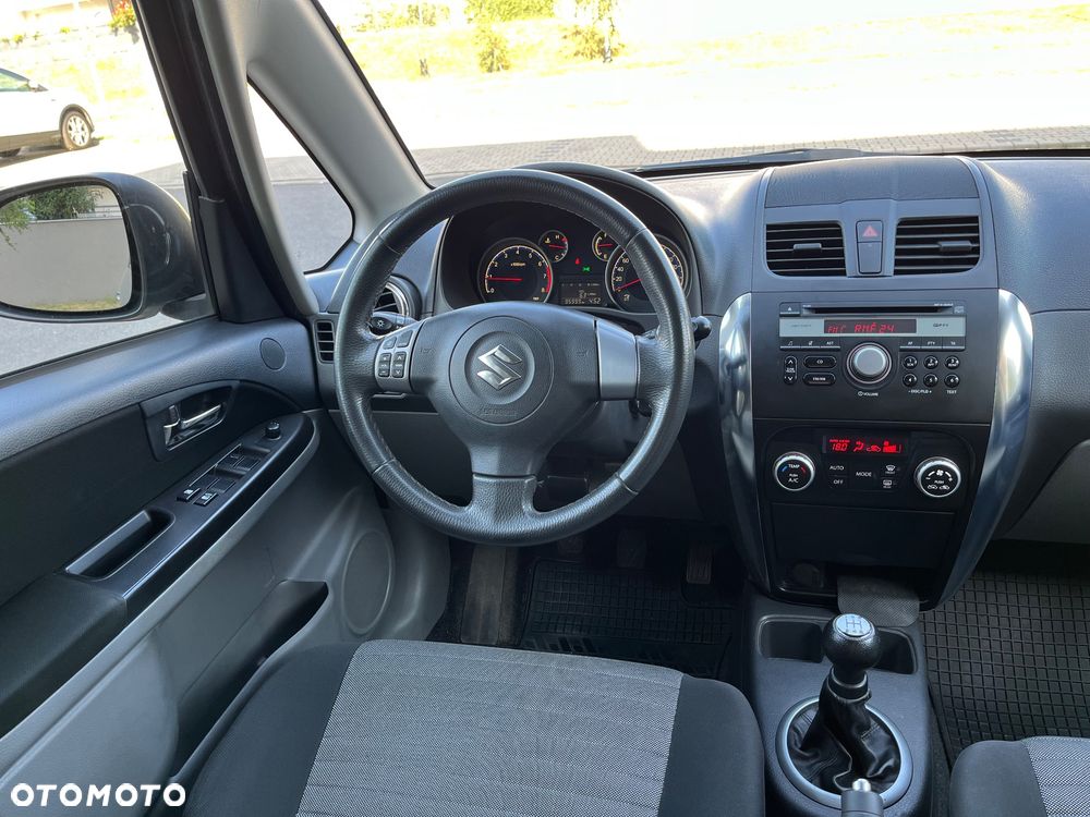 Suzuki SX4 1.6 Premium - 4