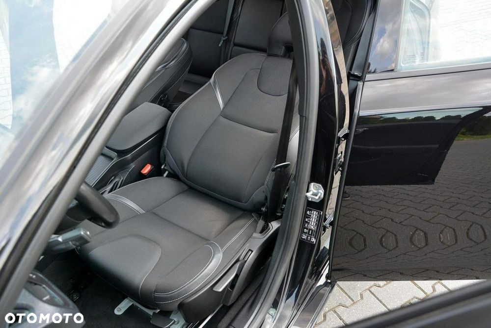 Volvo V40 D2 Drive-E Momentum - 20