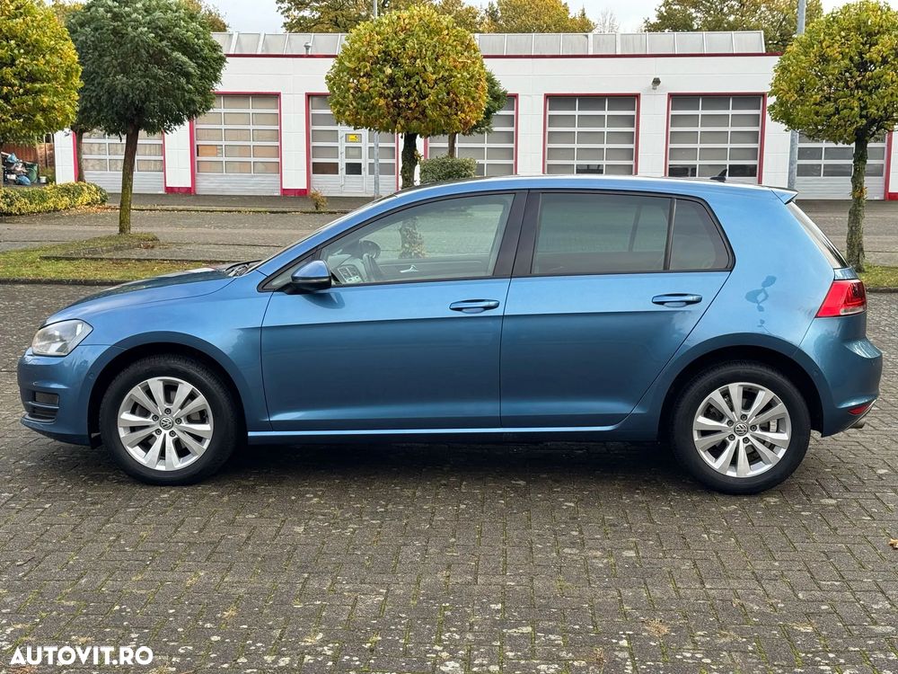 Volkswagen Golf 1.6 TDI DPF BlueMotion - 29
