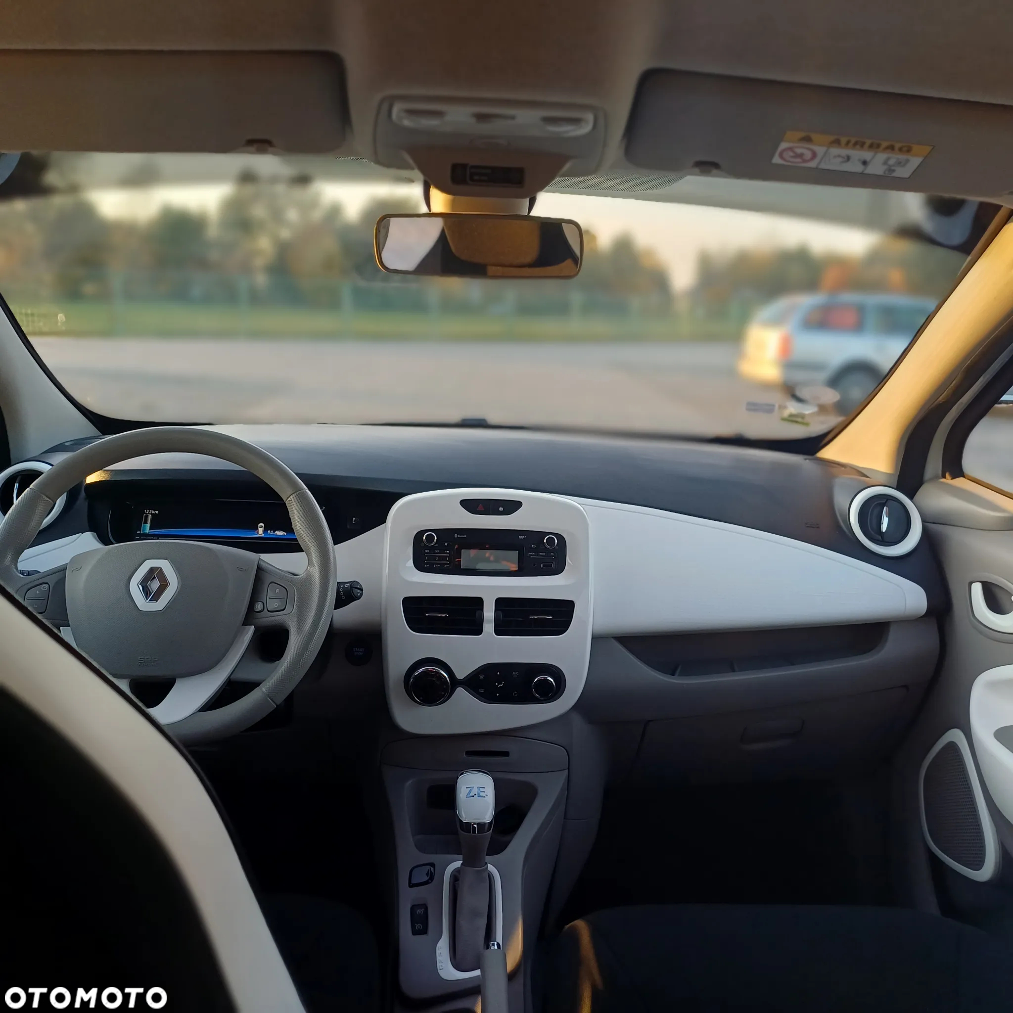 Renault Zoe - 16