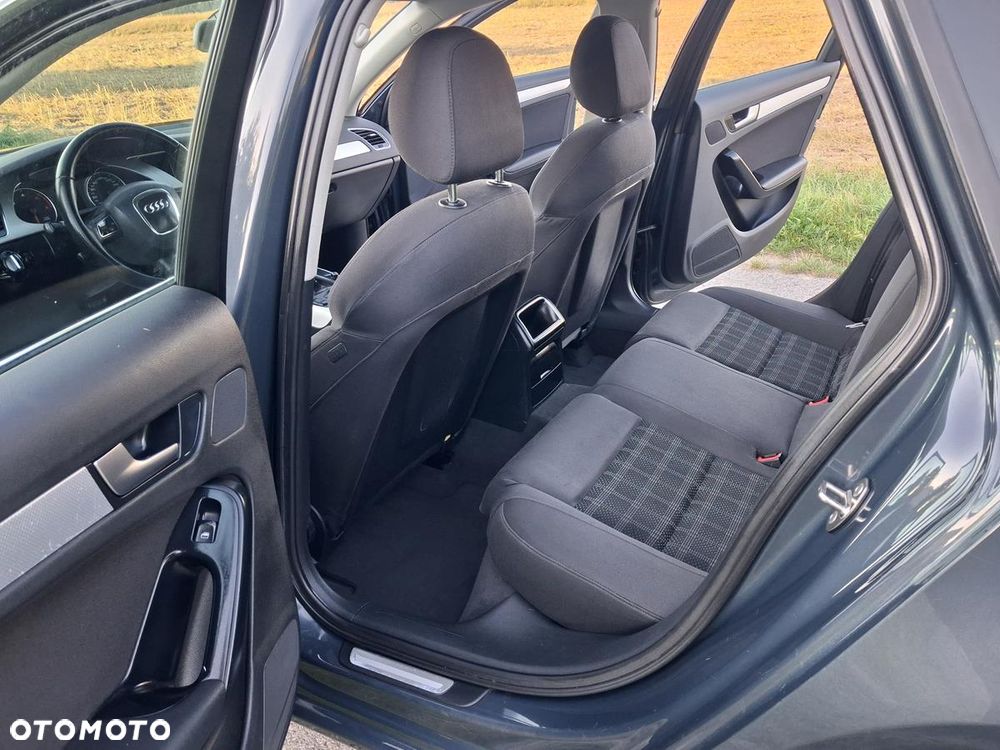Audi A4 Avant - 23