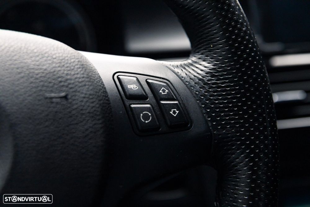 BMW 320 d Coupe Edição M - 30