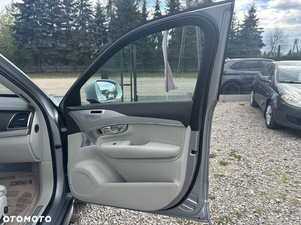 Volvo XC 90 - 39