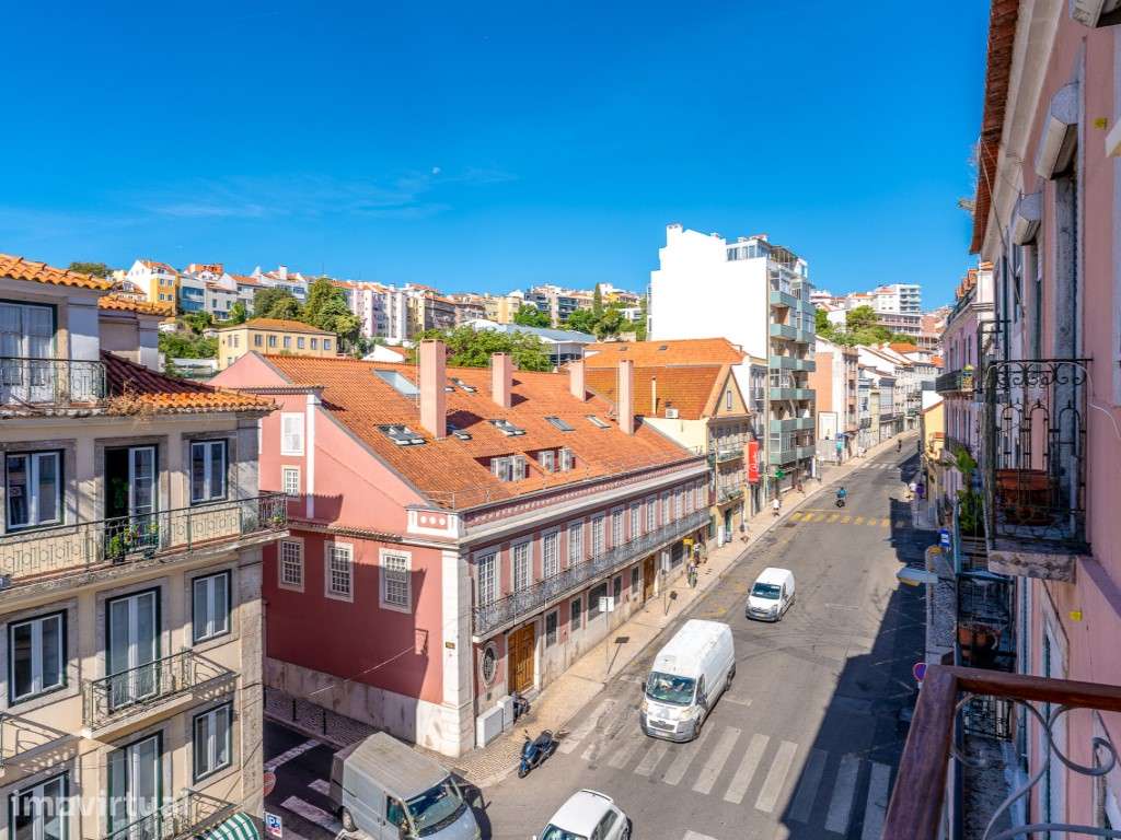Apartamento T2 na Rua de São Bento, em Lisboa - Grande imagem: 4/20