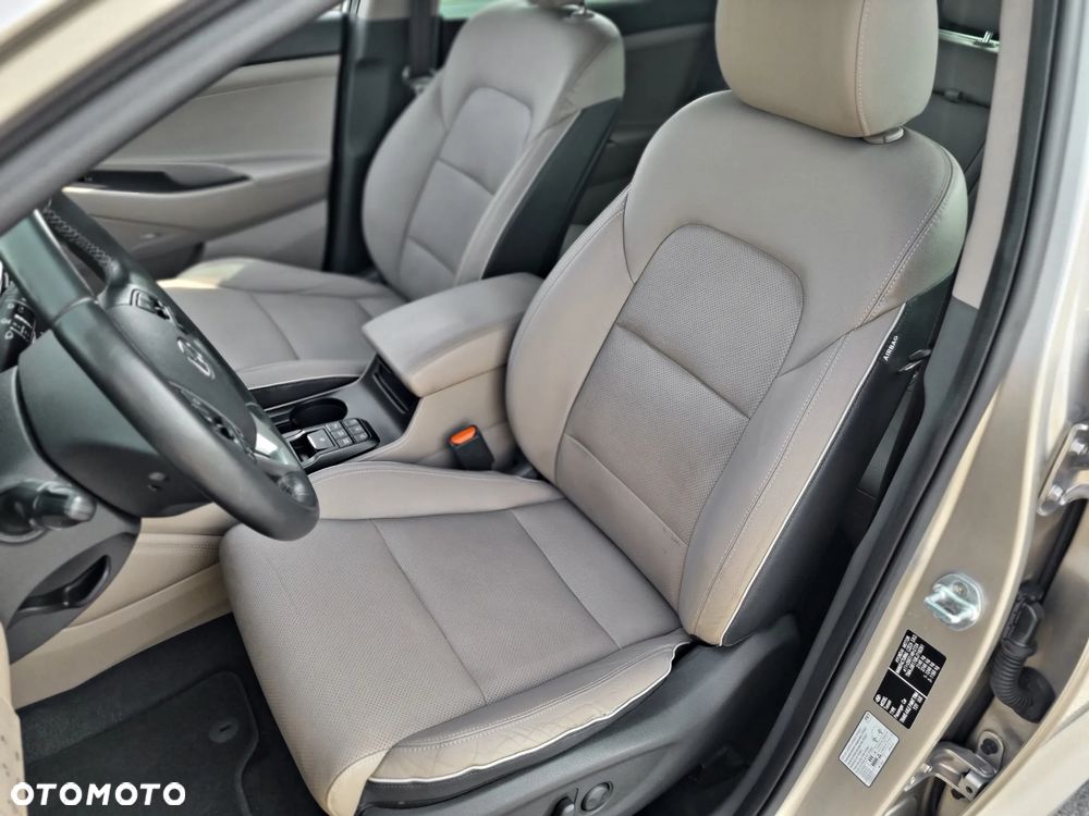 Hyundai Tucson blue 1.6 CRDi 2WD DCT Premium - 22