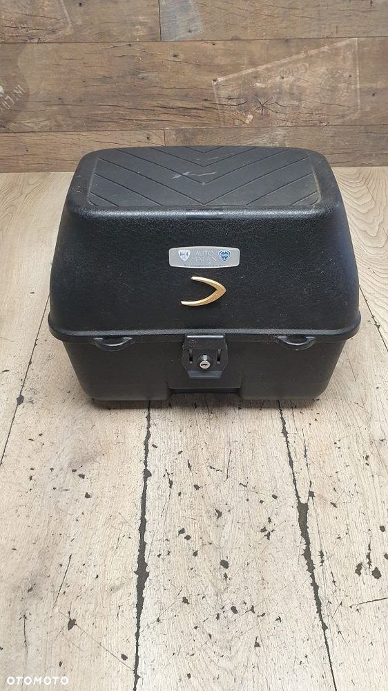 Kufer centralny - 12