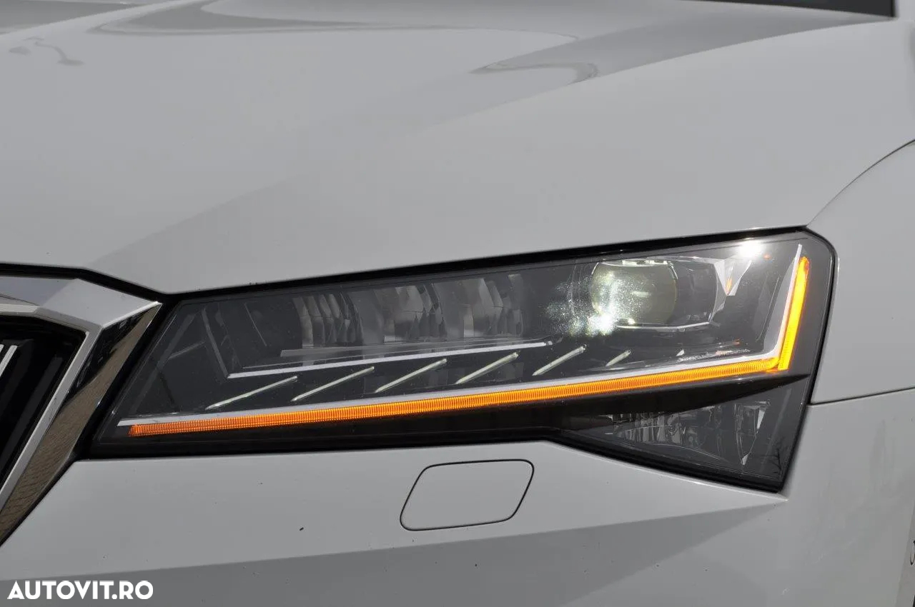 Skoda Superb 2.0 TDI DSG Laurin & Klement - 6