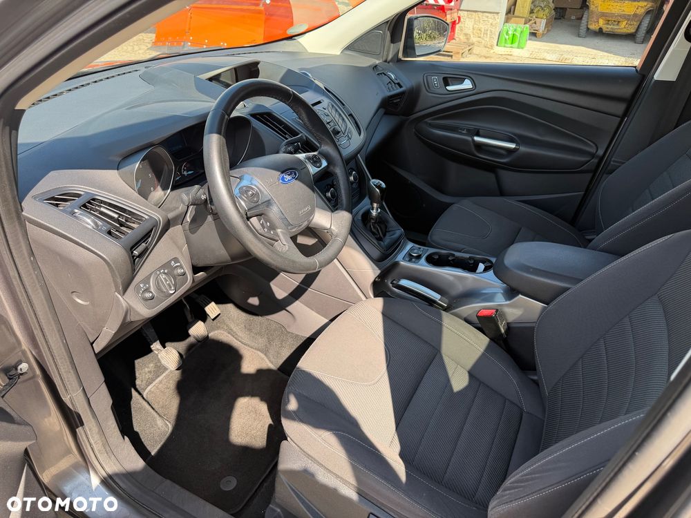 Ford Kuga - 19