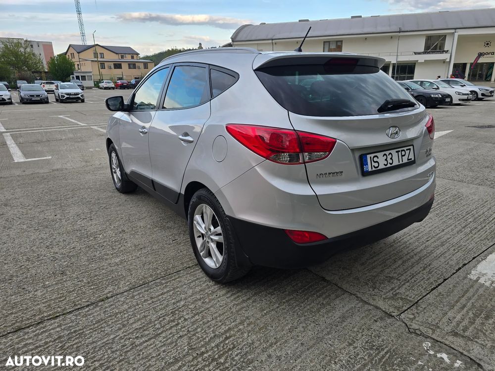 Hyundai ix35 2.0 CRDI 4WD Premium - 4