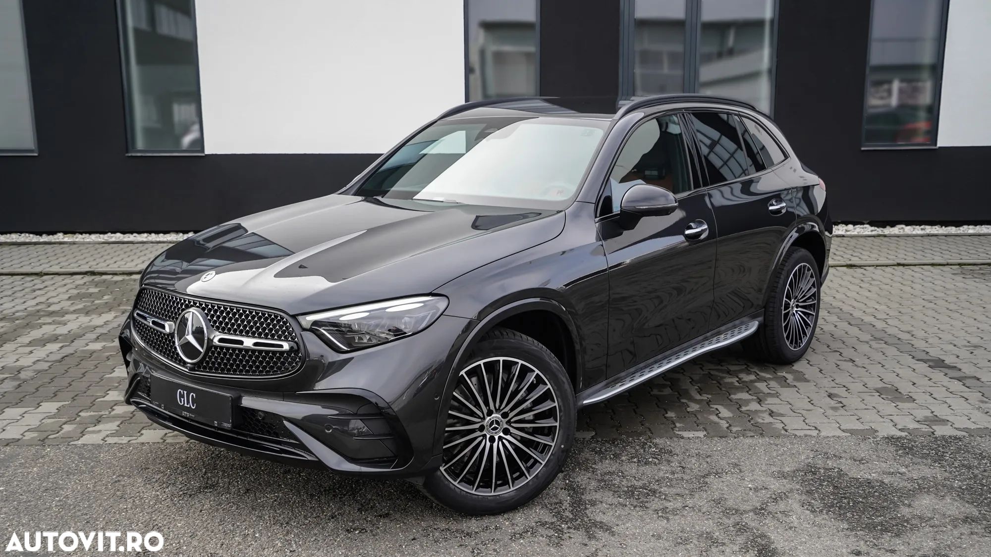 Mercedes-Benz GLC 300 4Matic 9G-TRONIC AMG Line Advanced - 1