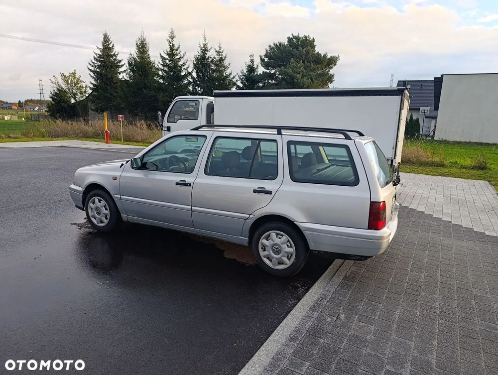 Volkswagen Golf 1.9 TDI - 16