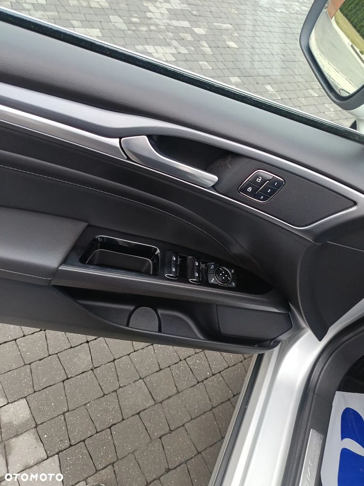 Ford Mondeo 2.0 TDCi Titanium - 13