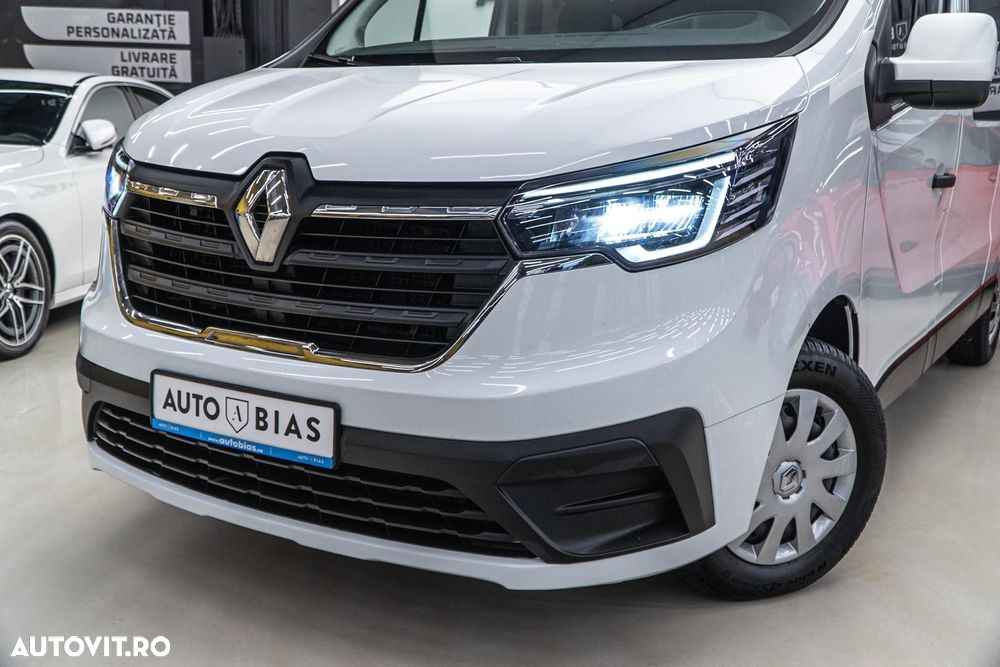 Renault Trafic 2.0 Blue dCi 110 S&S L2 8+1 Life - 11