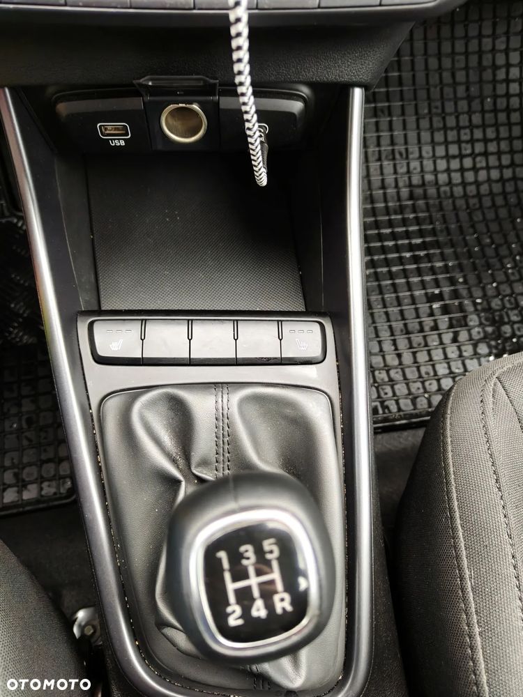 Hyundai i20 1.2 Modern - 17