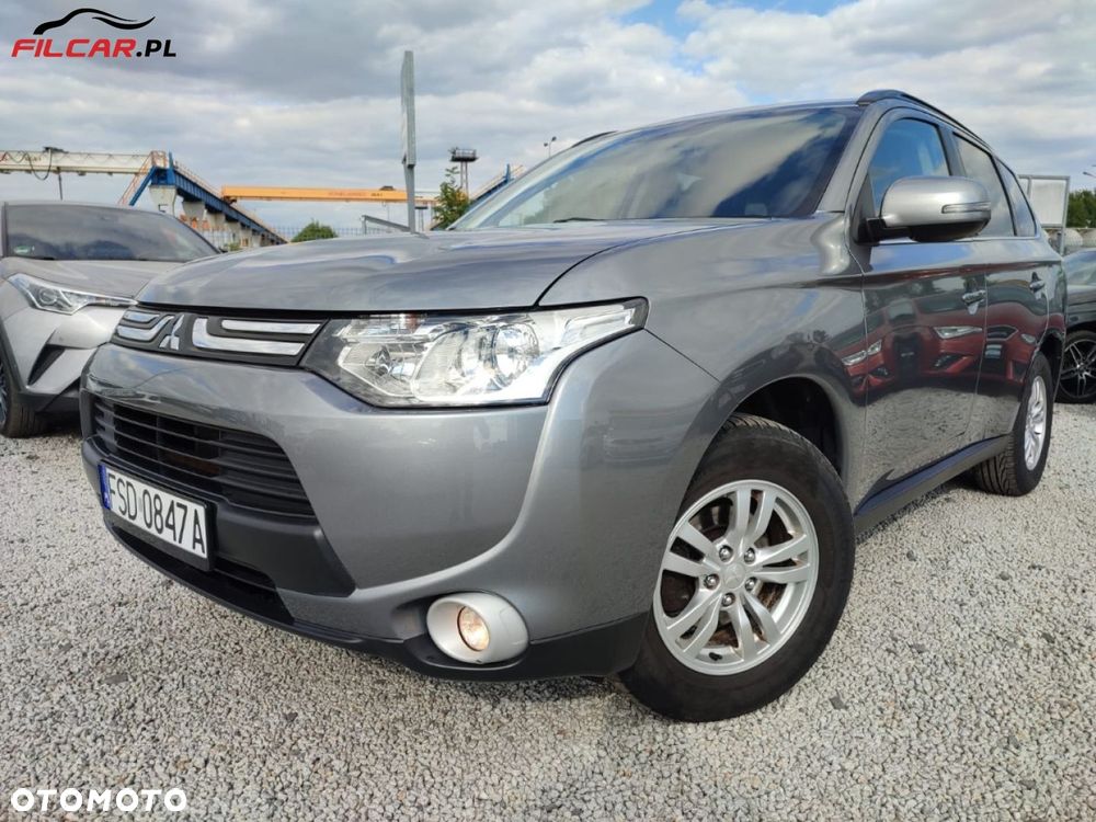 Mitsubishi Outlander - 2