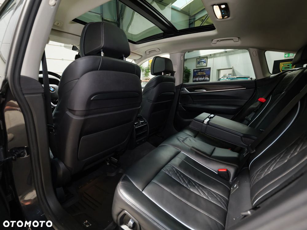 BMW Seria 6 640i xDrive - 17