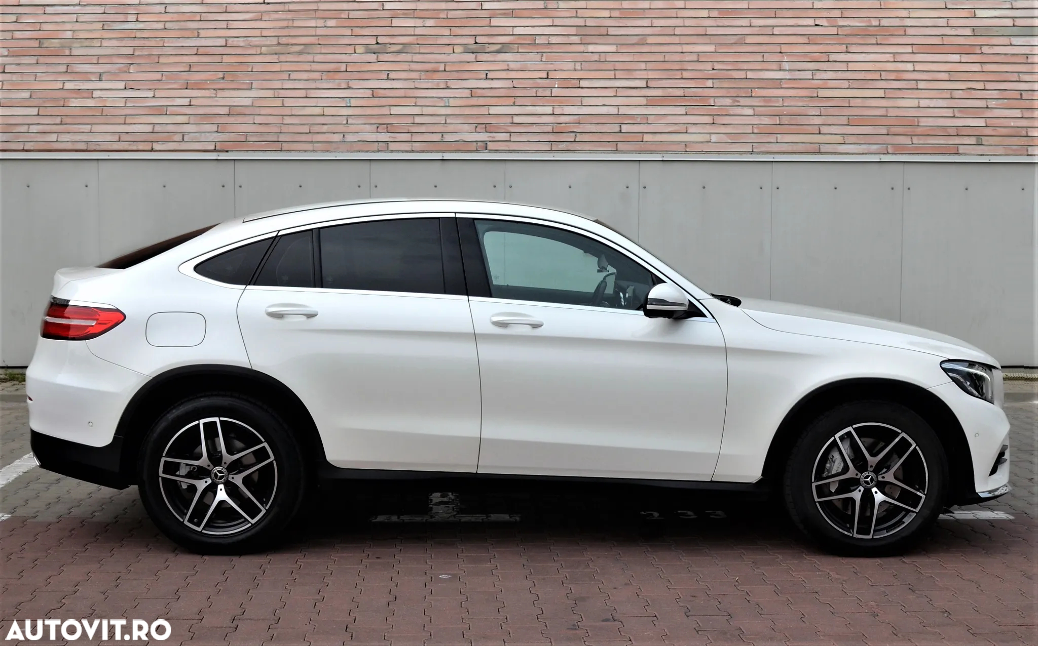 Mercedes-Benz GLC Coupe 220 d 4MATIC - 24