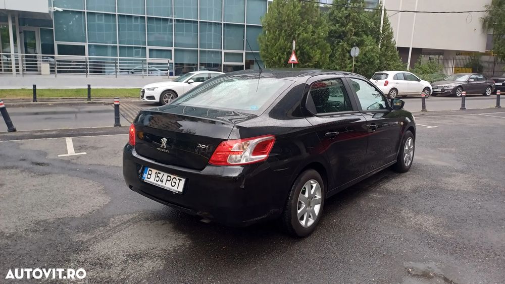 Peugeot 301 - 2