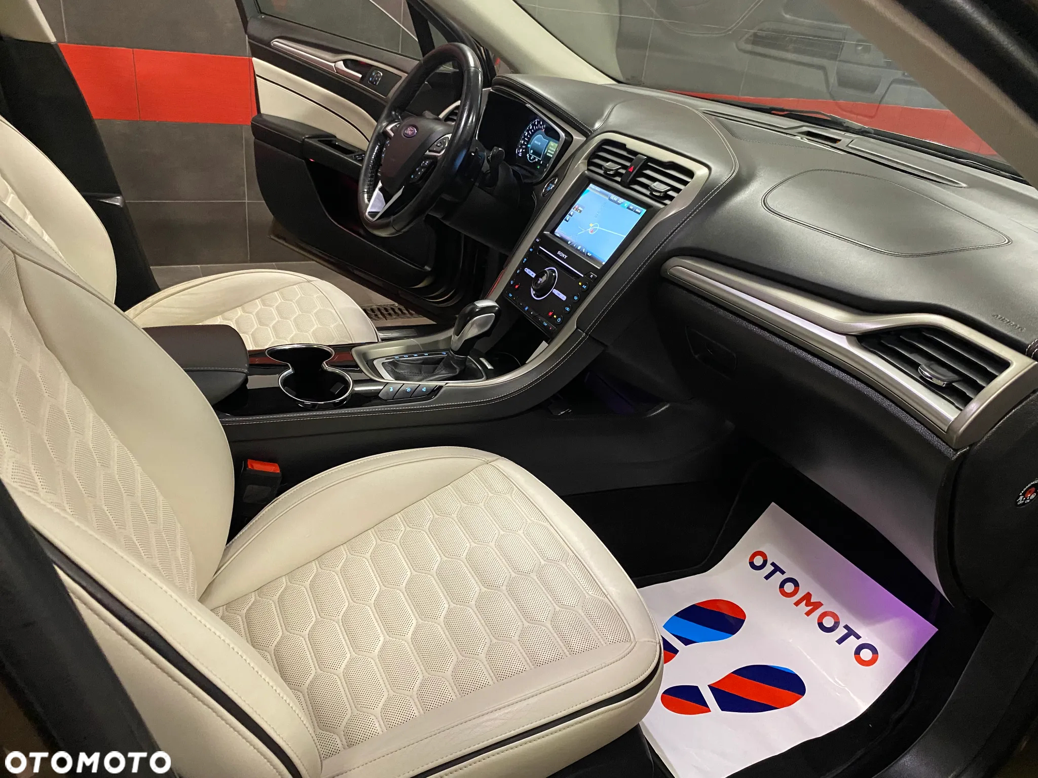 Ford Mondeo 2.0 TDCi Start-Stopp PowerShift-Aut Vignale - 21