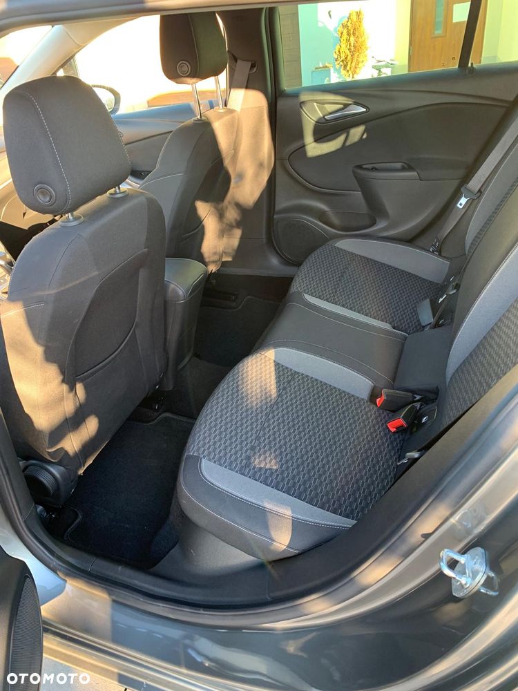 Opel Astra 1.2 T Edition S&S - 25