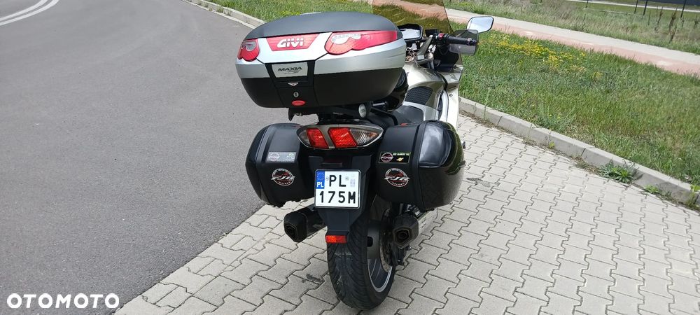 Yamaha FJR - 6
