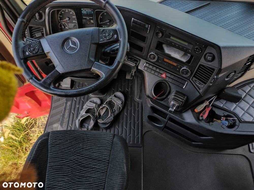Mercedes-Benz Actros - 5