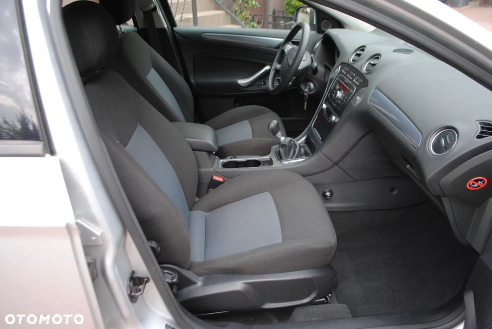 Ford Mondeo 2.0 TDCi Gold X - 17