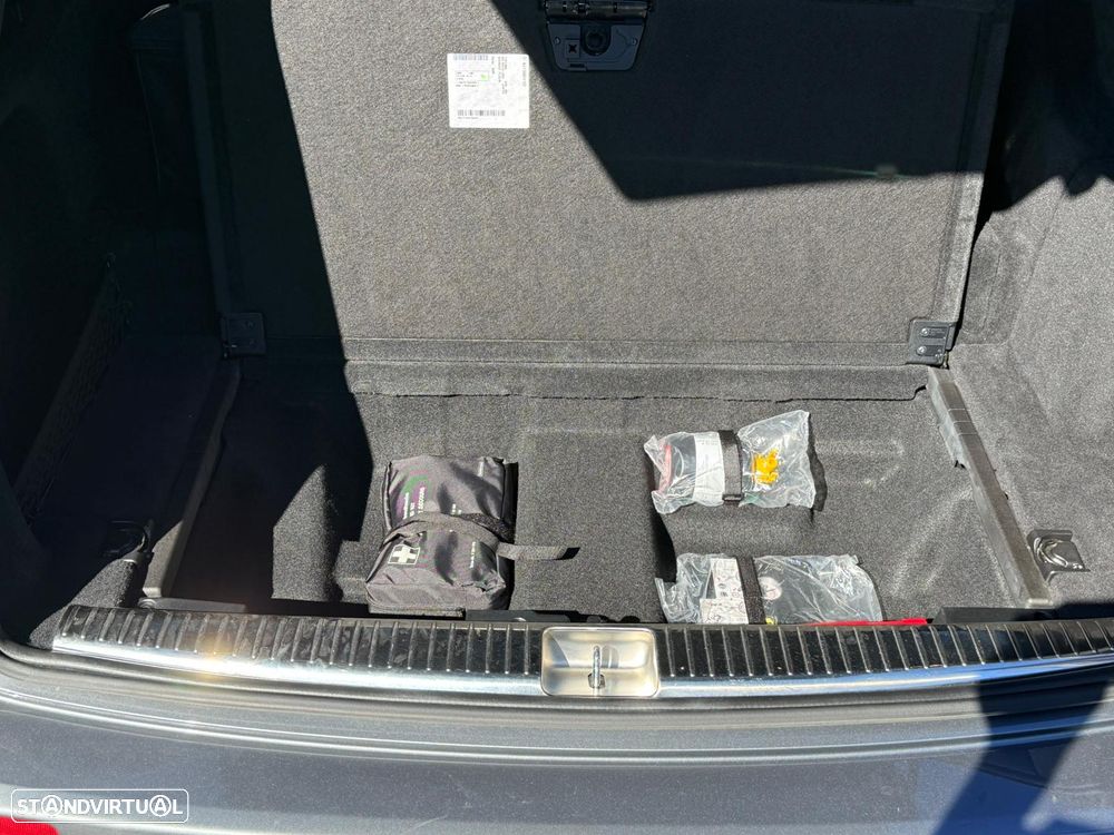 Mercedes-Benz E 300 Bluetec Hybrid Avantgarde - 15