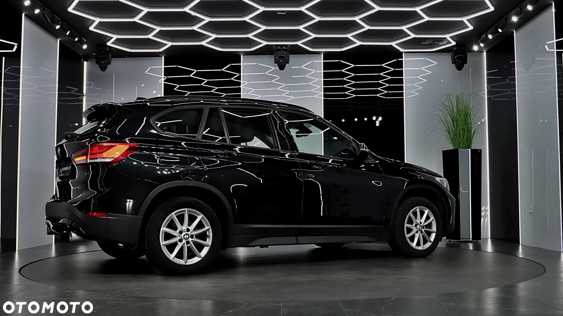BMW X1 sDrive18d Business Edition - 9