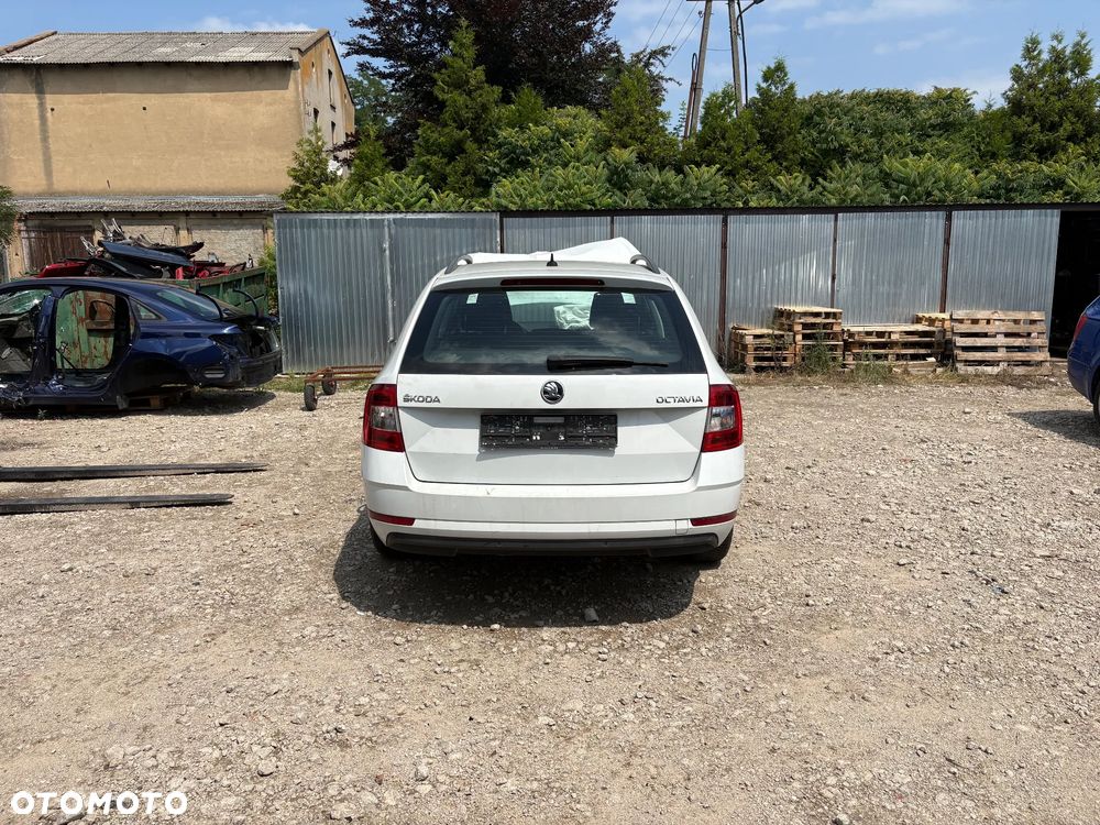 Skoda Octavia 1.5 TSI ACT DSG Ambition - 3