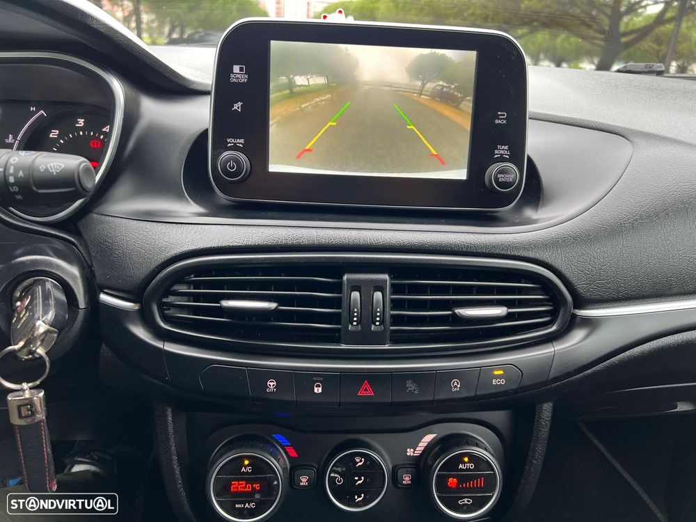 Fiat Tipo 1.6 M-Jet Lounge Tech DCT - 8