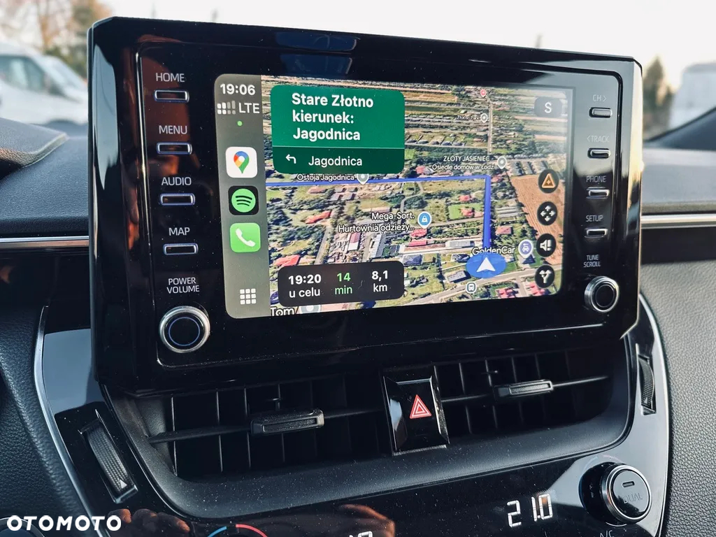 Toyota Corolla 1.8 Hybrid Comfort - 29
