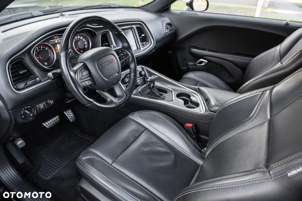 Dodge Challenger 6.4 Scat Pack - 15