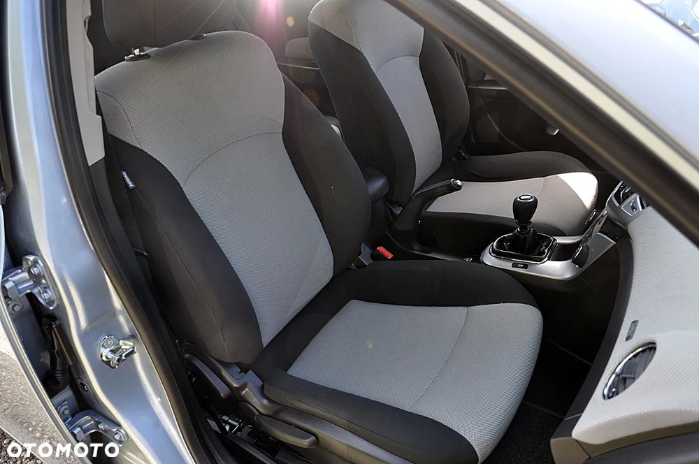Chevrolet Cruze 1.6 LS+ - 26
