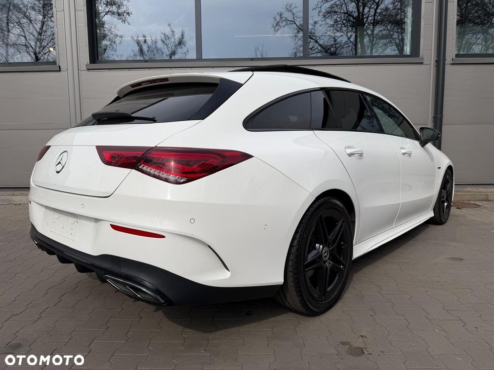 Mercedes-Benz CLA 200 d 8G-DCT AMG Line - 2