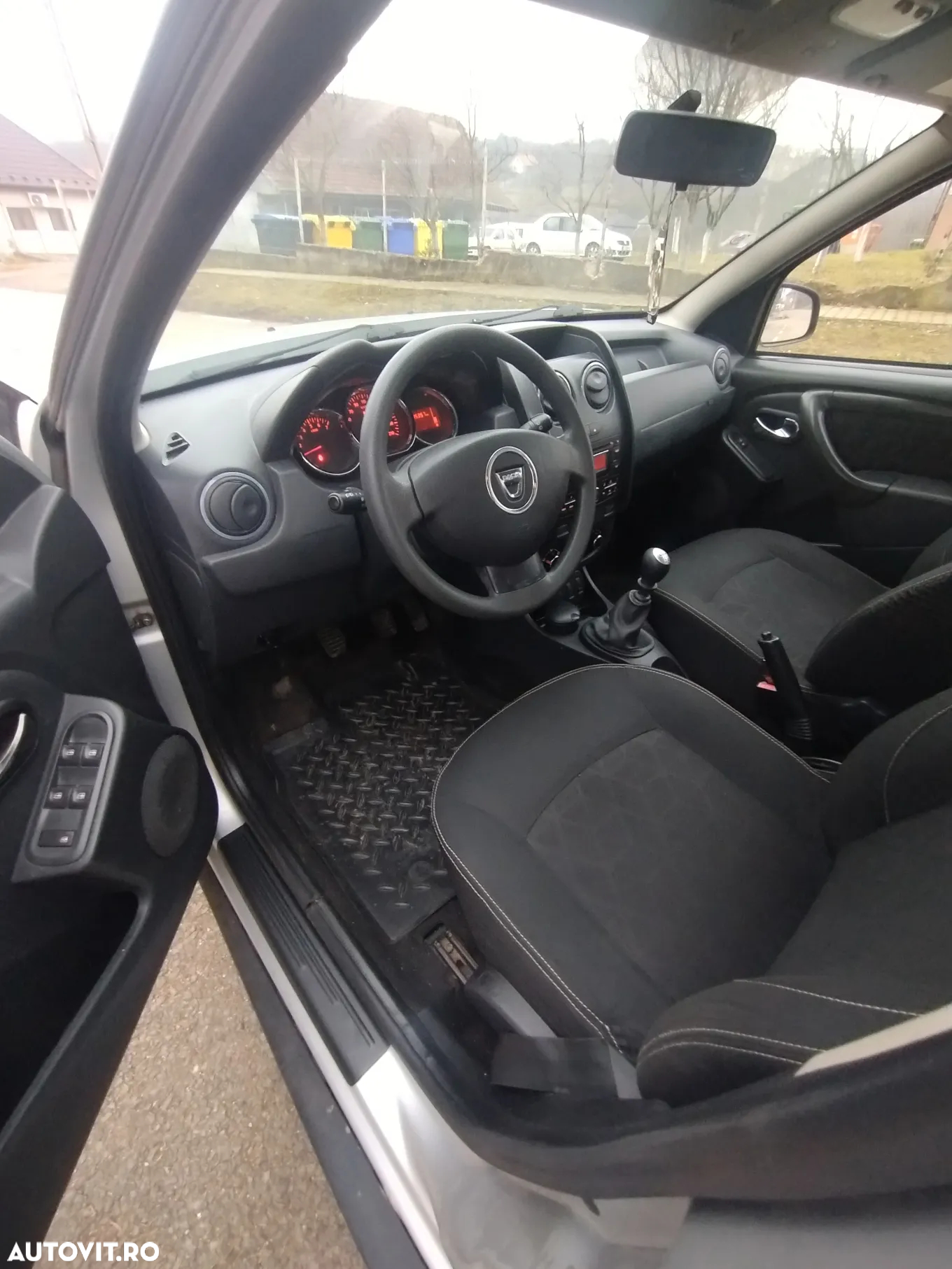 Dacia Duster 1.5 dCi 4x2 Laureate - 6