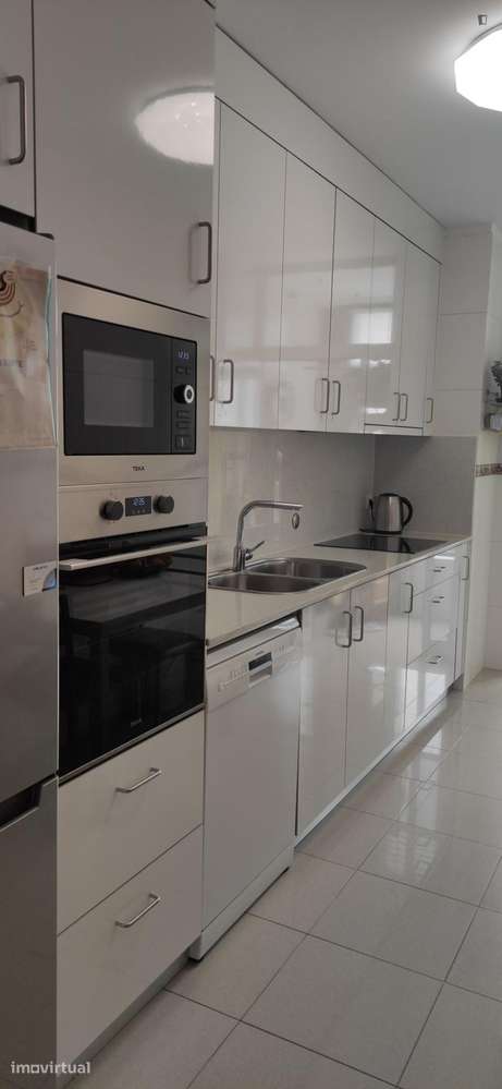 Quarto - localizado em Maia Porto - Grande imagem: 3/4