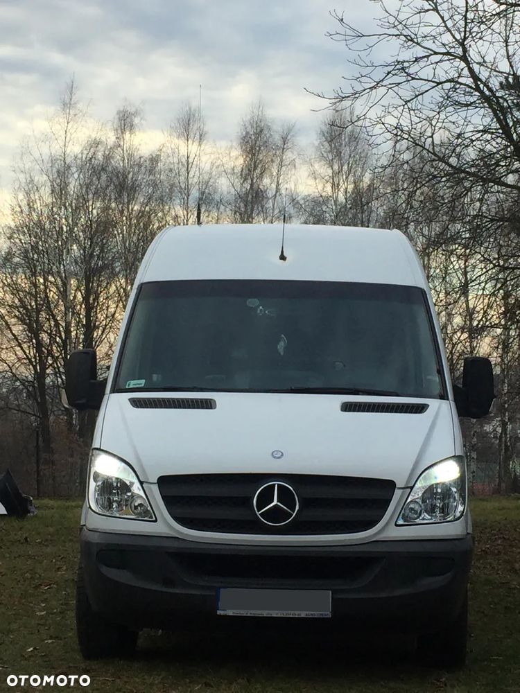 Mercedes-Benz Sprinter - 1