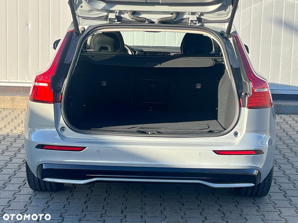 Volvo V60 B4 B Plus Dark - 18