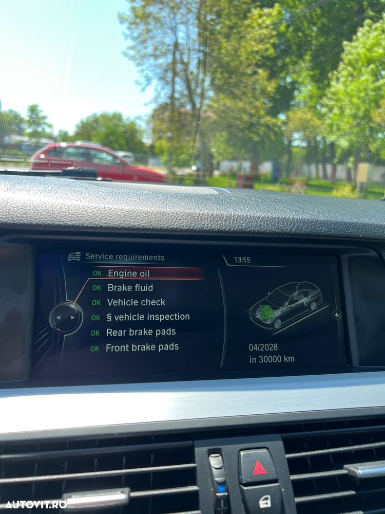BMW Seria 5 525d xDrive Sport-Aut. - 27