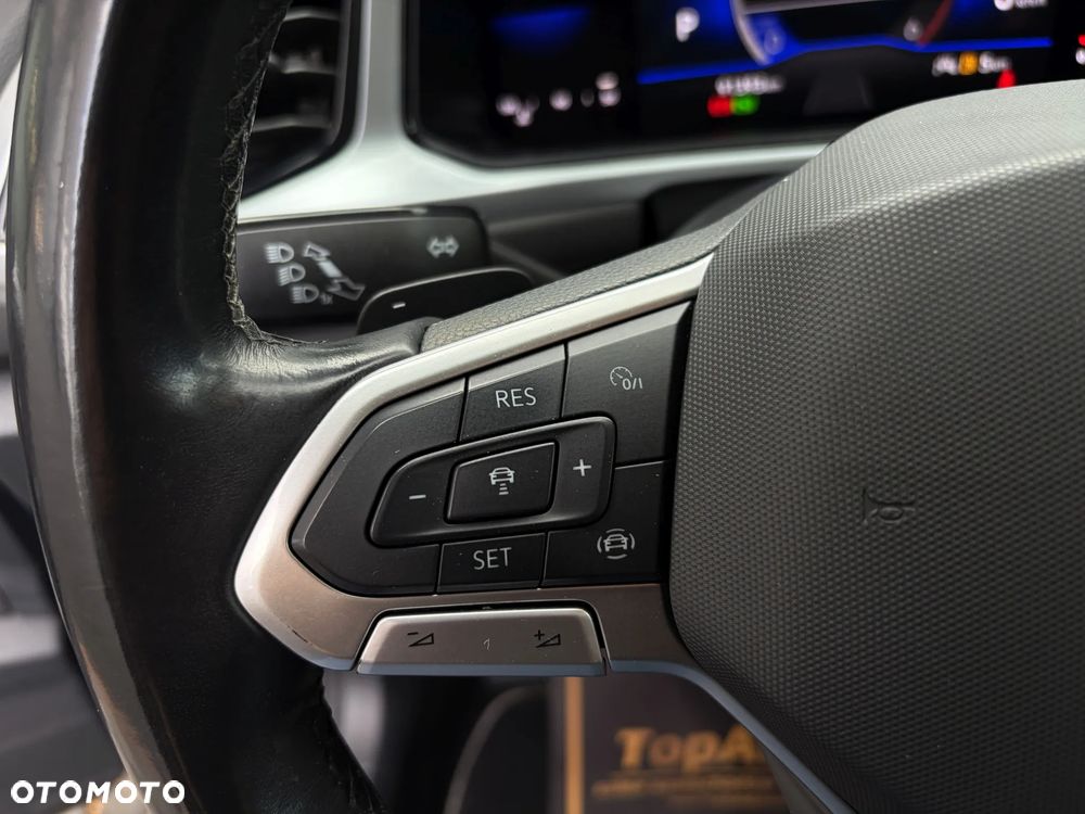 Volkswagen T-Roc - 23