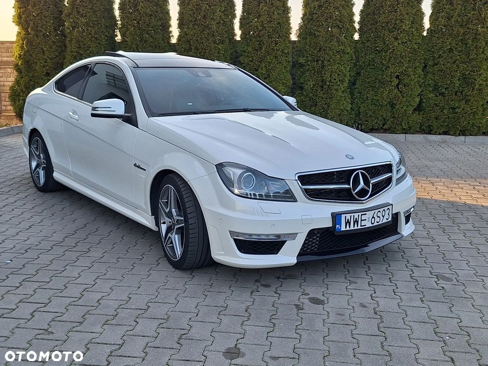 Mercedes-Benz Klasa C 63 AMG Coupe AMG SPEEDSHIFT MCT - 40