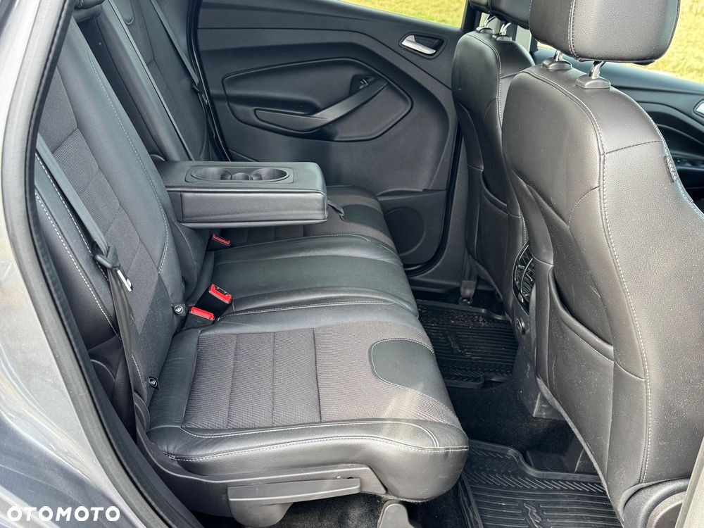 Ford Kuga 2.0 TDCi 4x4 Titanium - 12