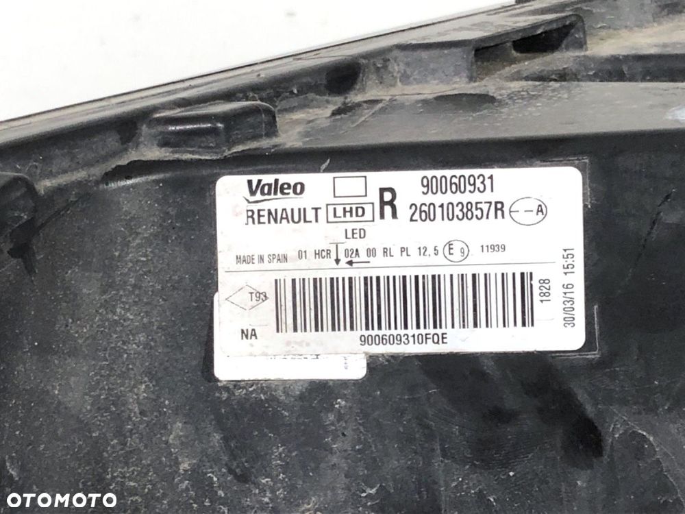REFLEKTOR PRAWY PRZÓD LED  RENAULT MEGANE IV liftback (B9A/M/N_) 2015 - 2022 1.6 TCe 205 (B9MV) 151 - 8