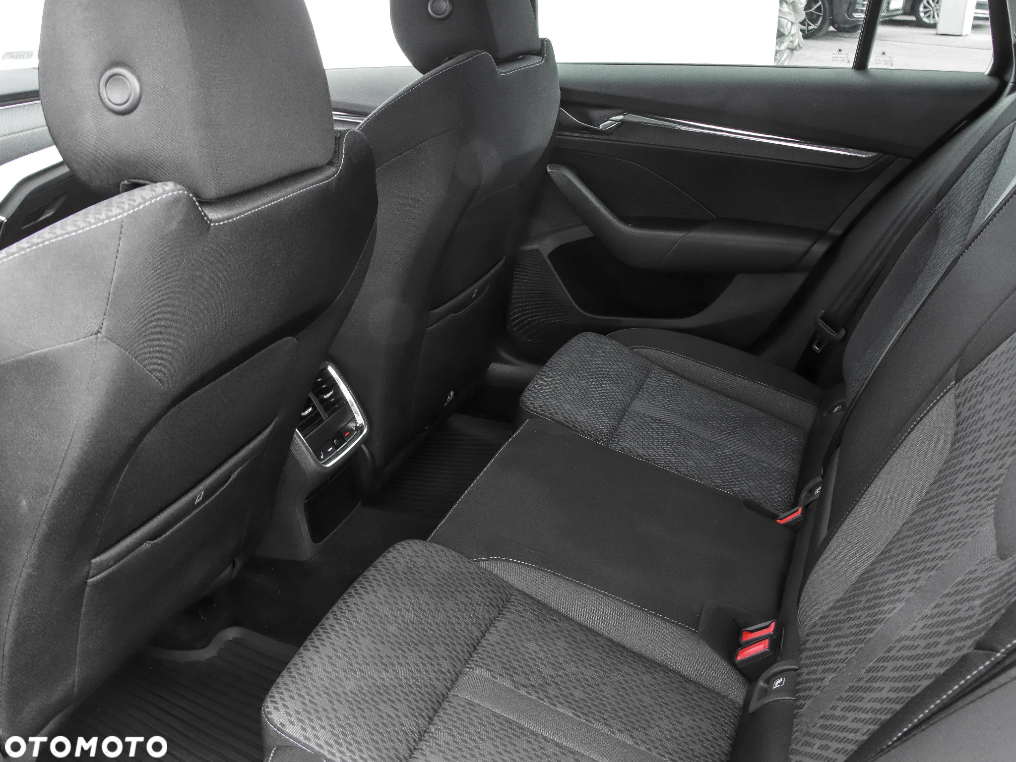 Skoda Octavia 2.0 TSI 4x4 Style DSG - 11