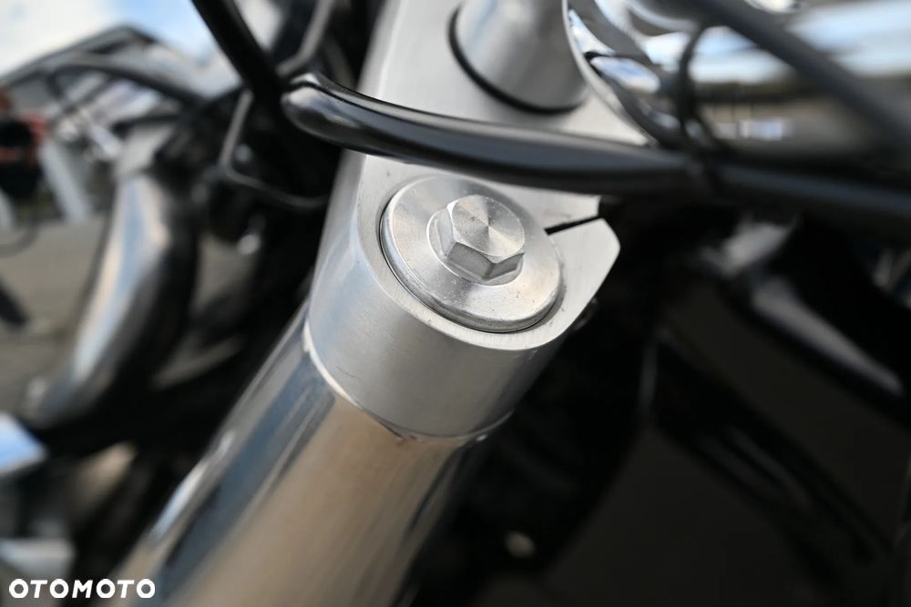 Suzuki Intruder - 20