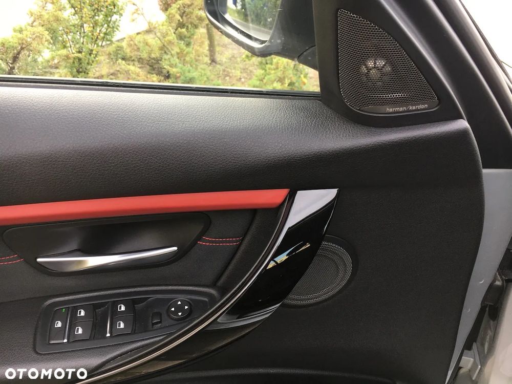 BMW Seria 3 320d Sport Line - 15