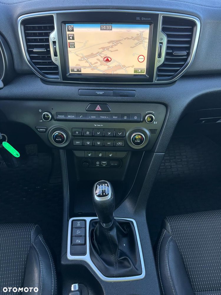 Kia Sportage 2,0 CRDI AWD Vision - 11