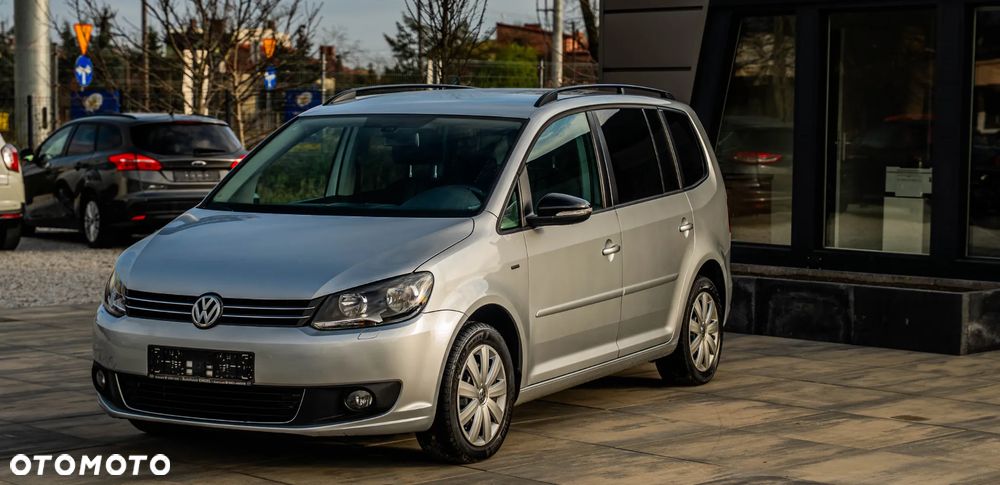 Volkswagen Touran - 12